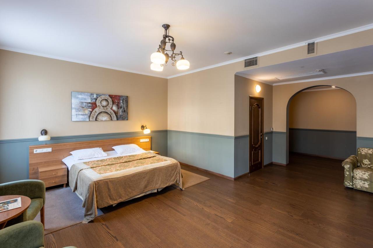 Frapolli Hotel On Deribasivska Street Oldenburg Bagian luar foto